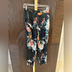 Zara floral pants size medium